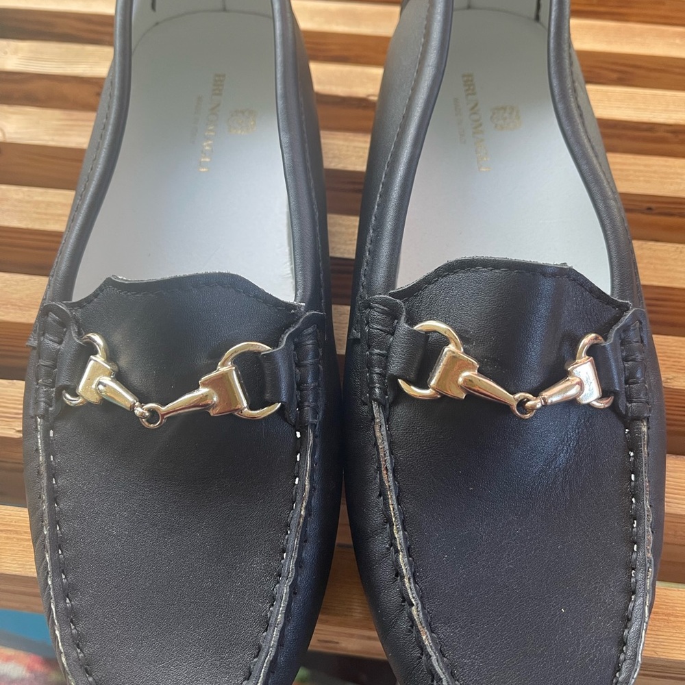 Bruno Magli Black Leather Loafers with Gold Accents Womens 10